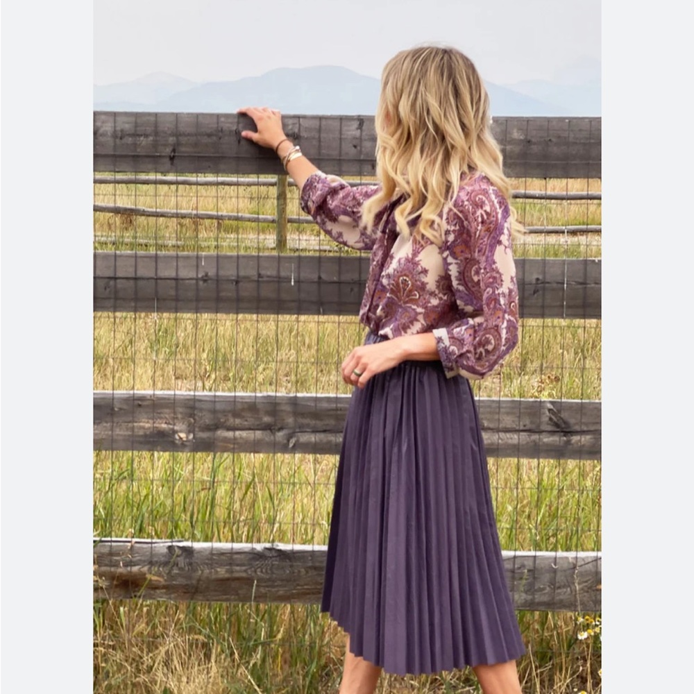 Pleated Midi Skirt in Dusty Purple